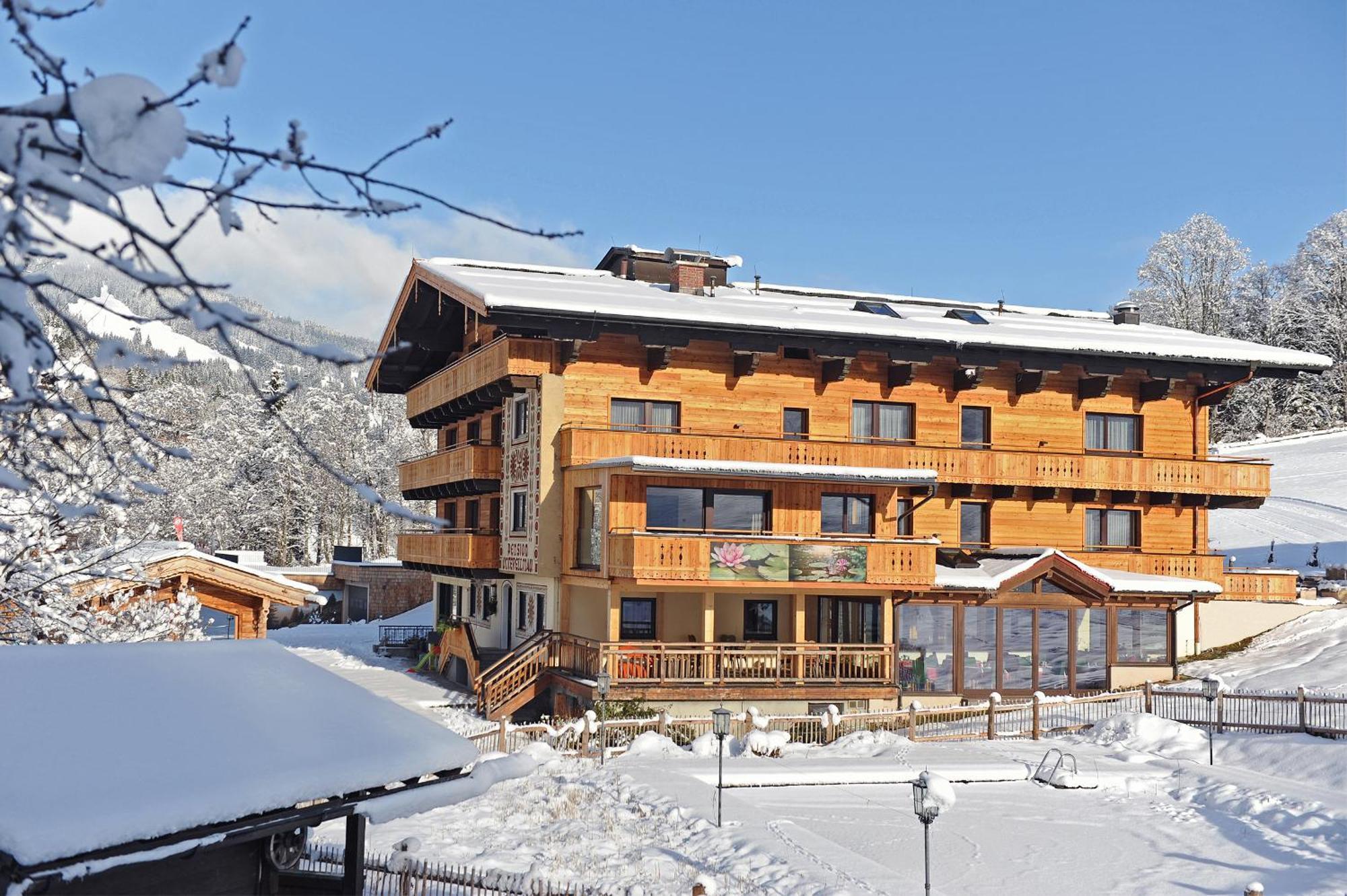 Ski In Ski Out Hotel Unterellmau Заалбах-Хинтерглем Екстериор снимка