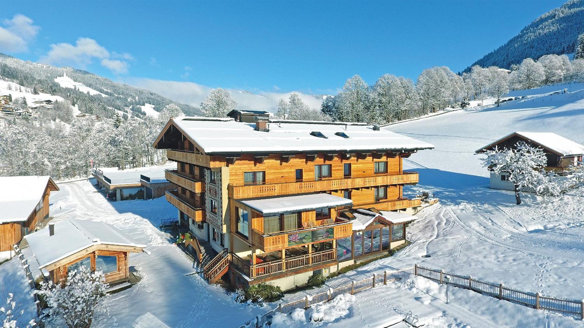 Ski In Ski Out Hotel Unterellmau Заалбах-Хинтерглем Екстериор снимка