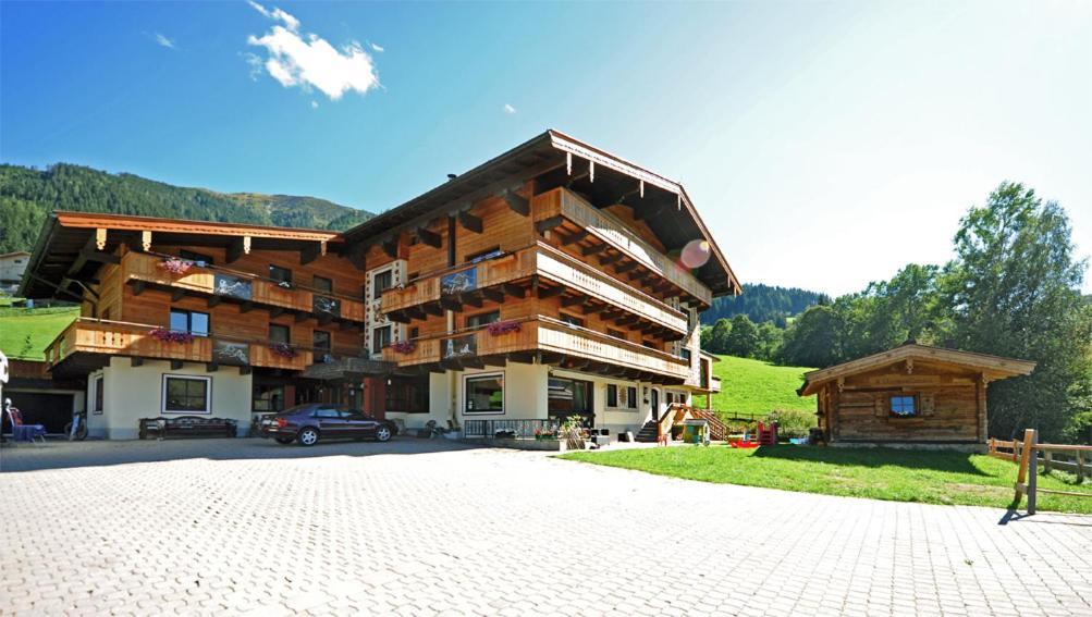 Ski In Ski Out Hotel Unterellmau Заалбах-Хинтерглем Екстериор снимка