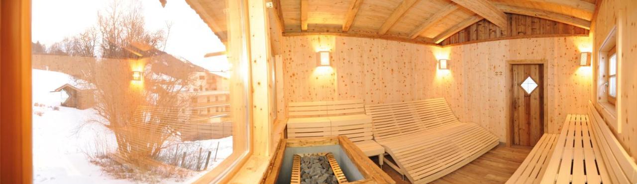 Ski In Ski Out Hotel Unterellmau Заалбах-Хинтерглем Екстериор снимка