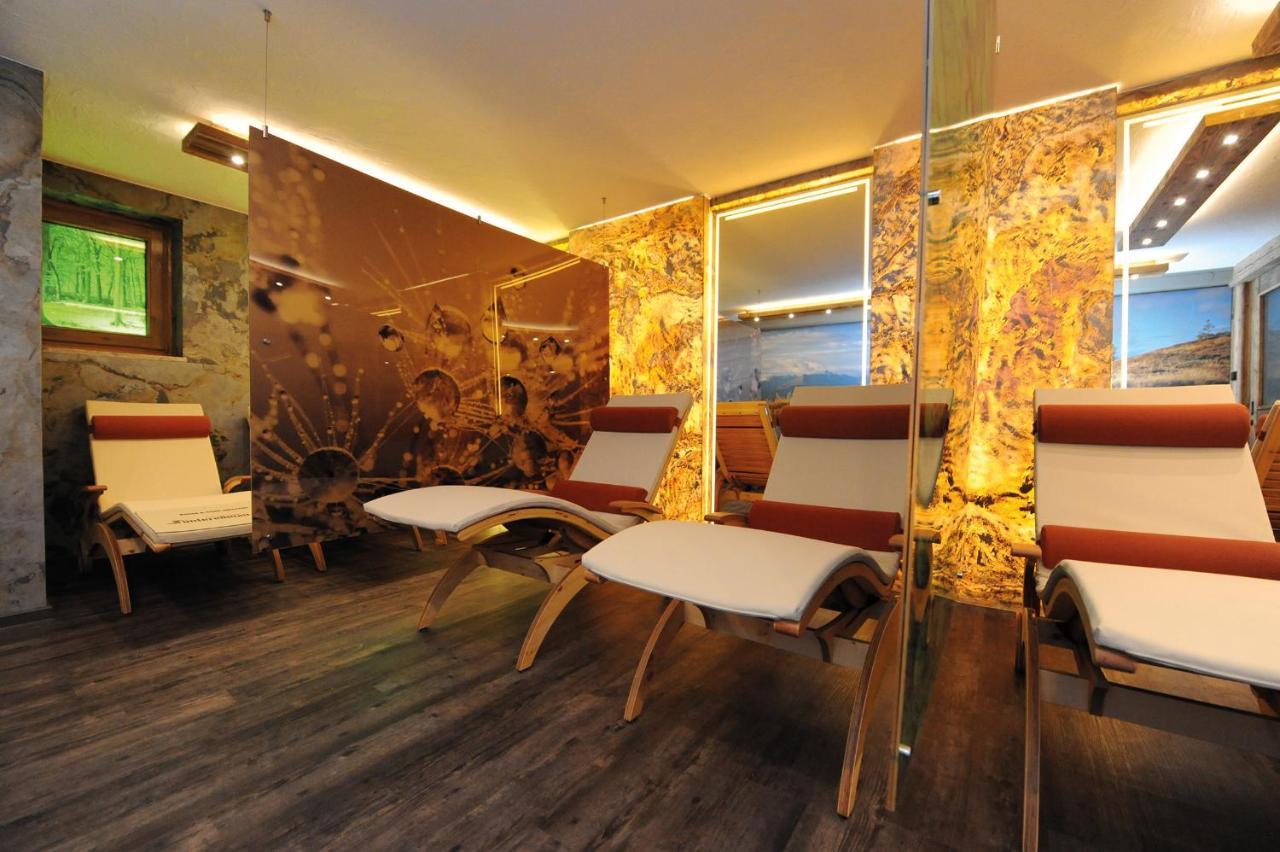 Ski In Ski Out Hotel Unterellmau Заалбах-Хинтерглем Екстериор снимка